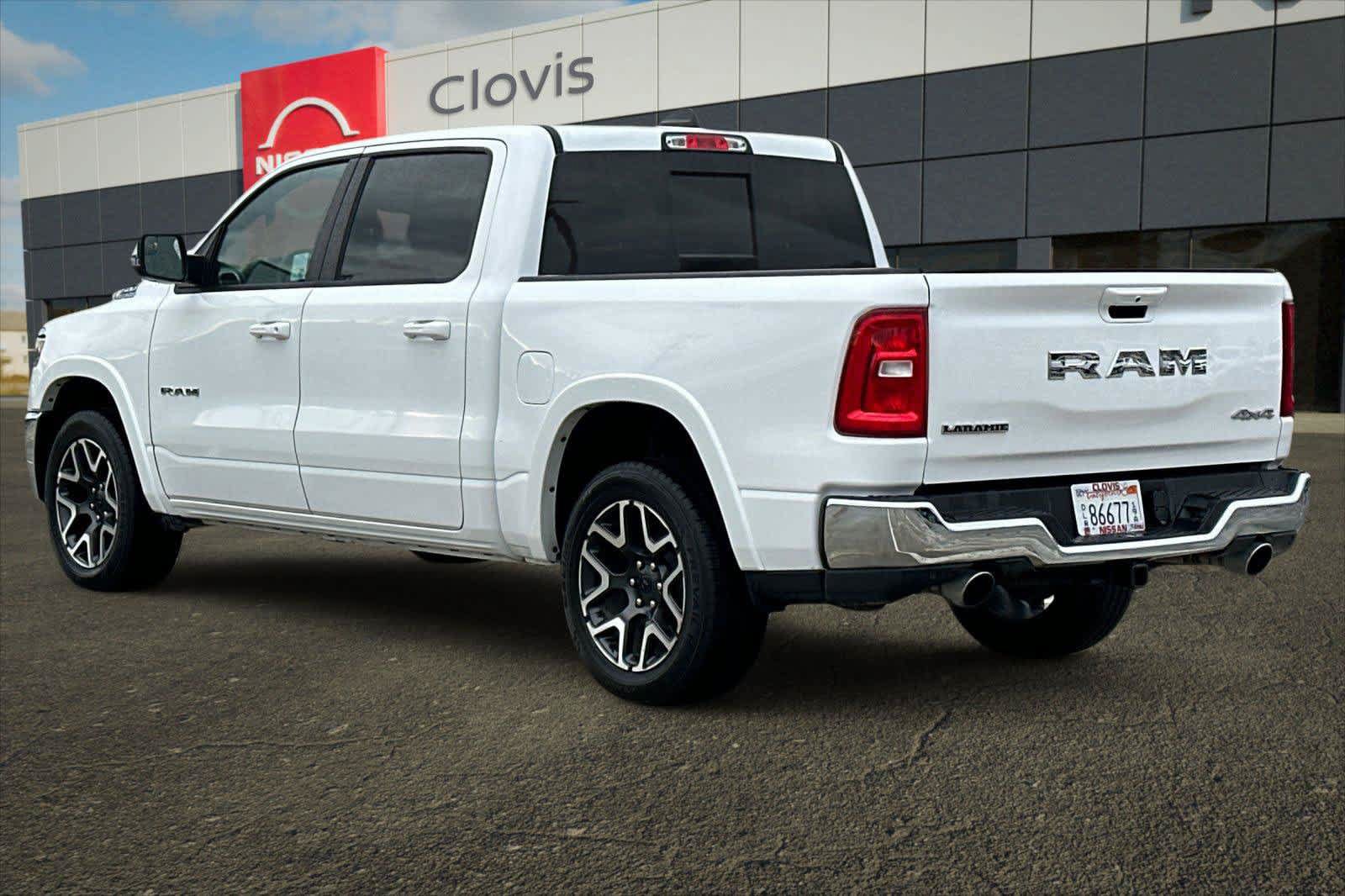 Used 2025 RAM 1500 Laramie AWD/4WD image 6