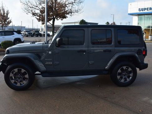 Used 2018 Jeep Wrangler Unlimited Sahara image 8