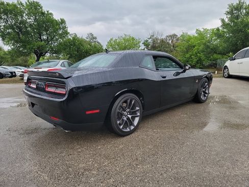 Used 2023 Dodge Challenger R/T Scat Pack image 5