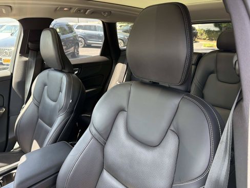 Certified 2023 Volvo XC60 B5 Ultimate w/ Climate Package FWD image 19