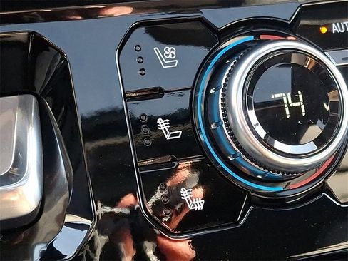 New 2026 GMC Sierra 3500 Denali w/ Denali Reserve Package image 17