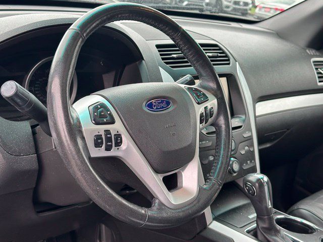 Used 2014 Ford Explorer XLT w/ Equipment Group 202A AWD/4WD image 18