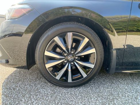 Certified 2023 Honda Civic EX image 11