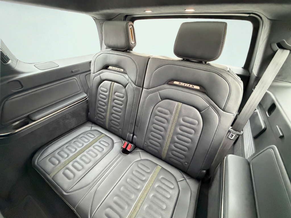 Used 2022 Rivian R1S Launch Edition Quad AWD/4WD image 41