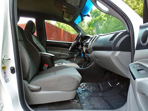 Used 2015 Toyota Tacoma 4x4 Double Cab w/ TRD Off-Road Package image 41