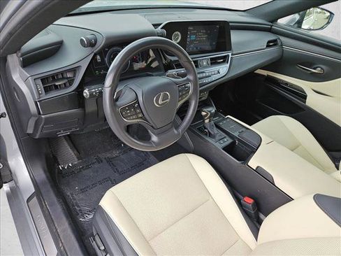 Used 2022 Lexus ES 300h w/ Premium Package FWD image 10