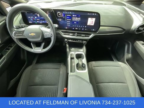 Used 2025 Chevrolet Equinox EV LT FWD image 19