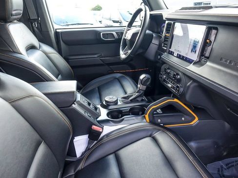 Used 2024 Ford Bronco Badlands w/ Sasquatch Package AWD/4WD image 26