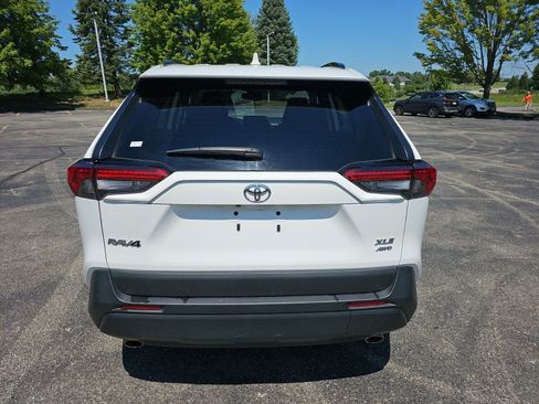 Used 2025 Toyota RAV4 XLE AWD/4WD image 5