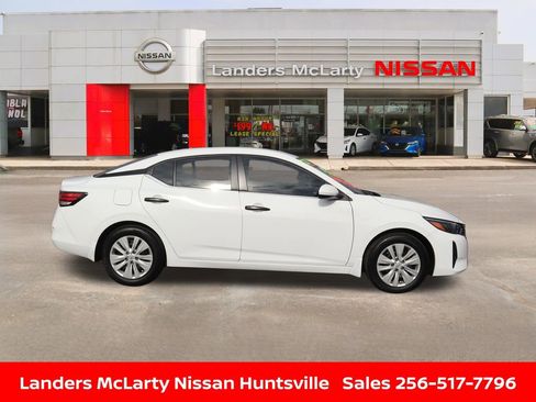 Used 2025 Nissan Sentra S image 2