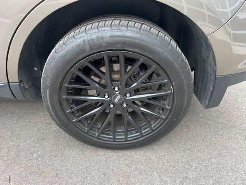 Used 2013 Ford Edge SEL image 9