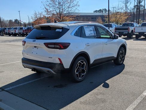 New 2026 Ford Escape Platinum w/ Premium Technology Package image 4