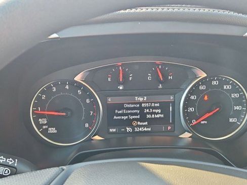 Used 2025 Chevrolet Blazer LT FWD image 12