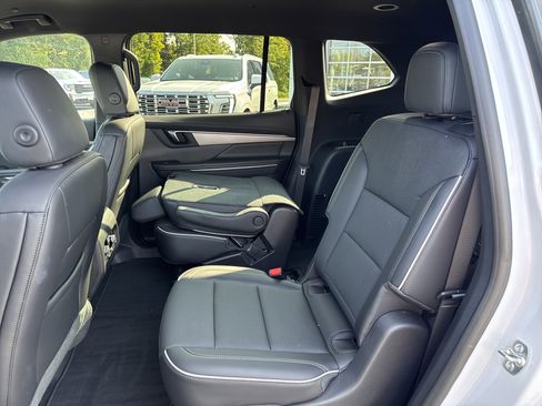 New 2025 Buick Enclave Preferred image 14