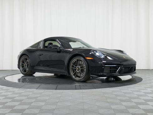 Certified 2022 Porsche 911 50th Anniversary Edition AWD/4WD image 42