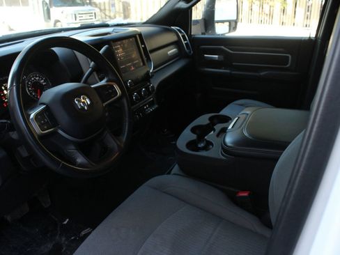 Used 2024 RAM 2500 Big Horn AWD/4WD image 15