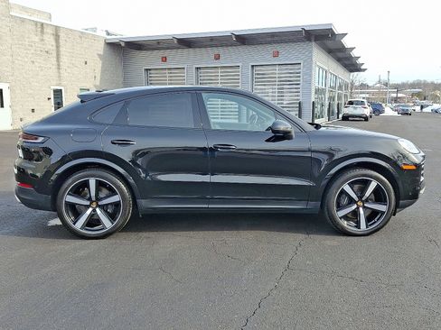 Used 2024 Porsche Cayenne Coupe image 7