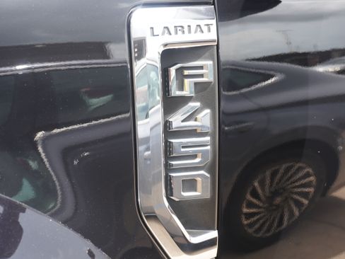 Used 2019 Ford F450 Lariat w/ Lariat Value Package AWD/4WD image 8