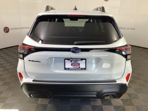 Used 2025 Subaru Forester Premium image 5
