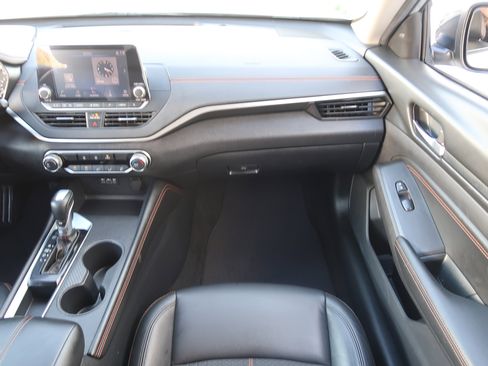 Used 2019 Nissan Altima 2.5 SR image 15