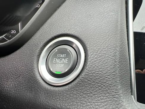 Used 2021 Cadillac XT4 Sport AWD/4WD image 30