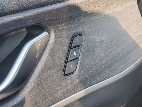 Used 2022 Jeep Grand Cherokee L Limited image 18