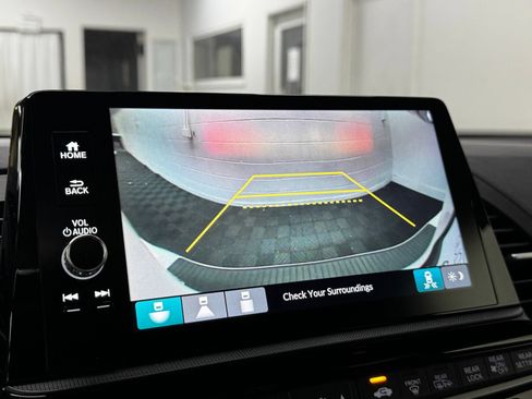 Used 2025 Honda Odyssey EX-L image 14