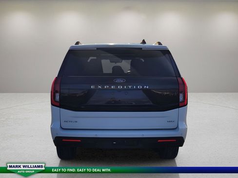 Used 2025 Ford Expedition Max Active image 5