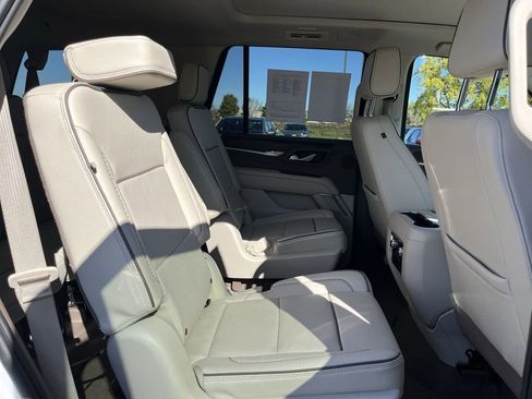 Certified 2024 GMC Yukon Denali image 28