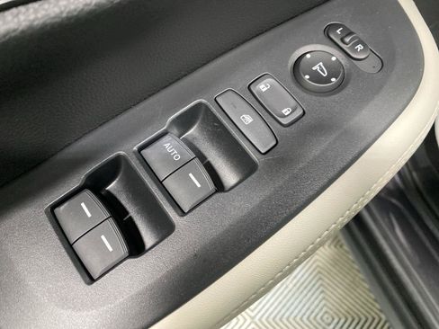 Used 2023 Honda HR-V LX image 17
