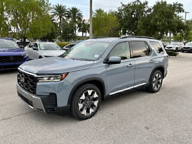 New 2026 Honda Pilot Touring image 4