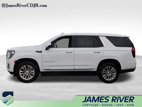 Used 2024 GMC Yukon SLT AWD/4WD image 2