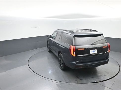 New 2026 Ford Expedition Platinum image 23