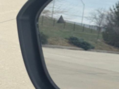 New 2025 Nissan Kicks SR w/ SR Premium Package image 16