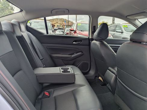 Used 2025 Nissan Altima 2.5 SR FWD image 28