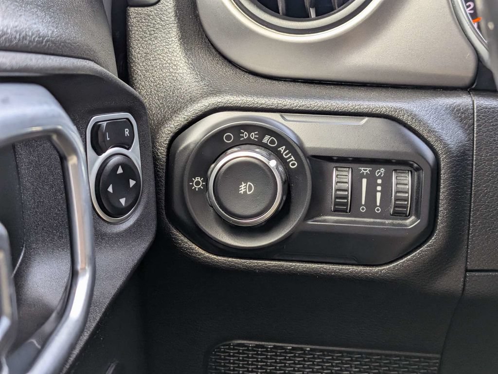 Used 2020 Jeep Wrangler Unlimited Sport S AWD/4WD image 17