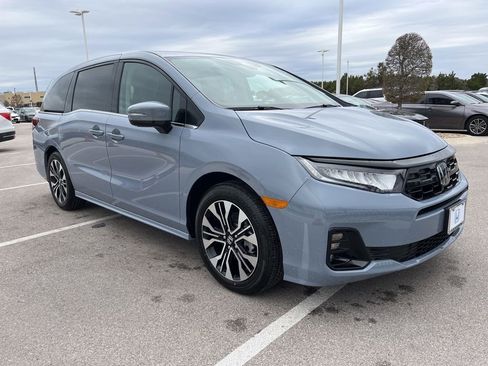 New 2026 Honda Odyssey Elite image 2