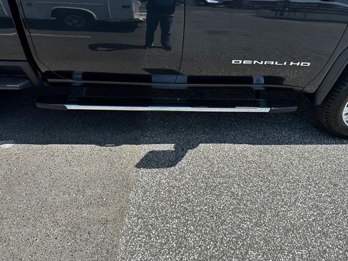 Used 2020 GMC Sierra 2500 Denali w/ Denali Ultimate Package image 32