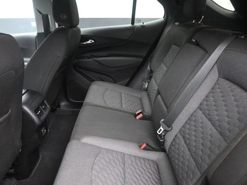 Used 2020 Chevrolet Equinox LT FWD image 18