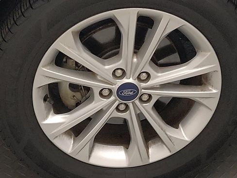 Used 2018 Ford Escape SE FWD image 31