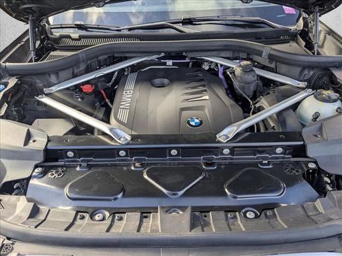 Used 2023 BMW X7 xDrive40i w/ Premium Package image 24