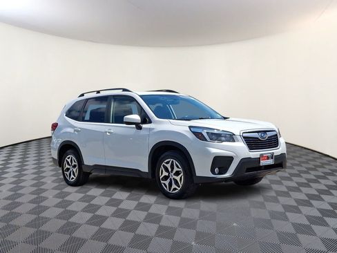 Used 2021 Subaru Forester Premium w/ Popular Package #1 AWD/4WD image 4