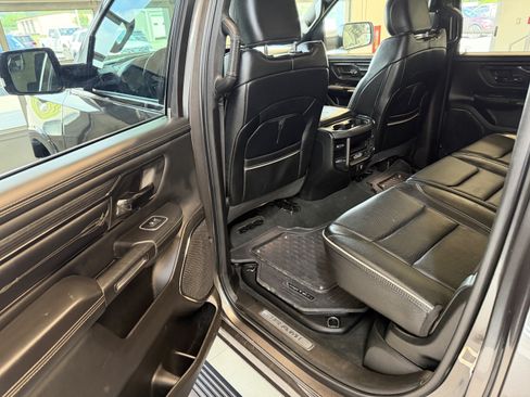 Used 2022 RAM 1500 Limited AWD/4WD image 10
