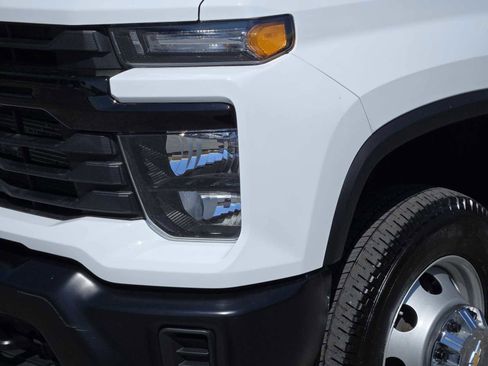Used 2025 Chevrolet Silverado 3500 W/T w/ WT Convenience Package AWD/4WD image 9