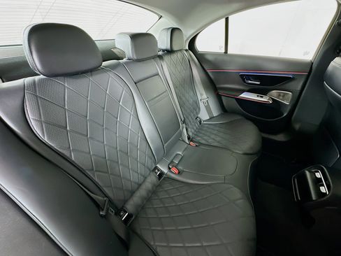 Used 2024 Mercedes-Benz E 350 4MATIC Sedan w/ Airmatic Package image 26