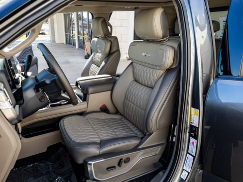 Used 2026 Ford F450 Platinum w/ Platinum Plus Package image 30