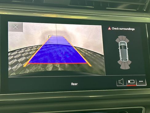 New 2025 Audi Q3 2.0T Premium image 18