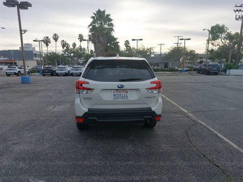 Used 2022 Subaru Forester Premium w/ Popular Package #1 image 3
