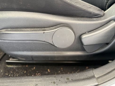 Used 2019 Nissan Sentra SV FWD image 14