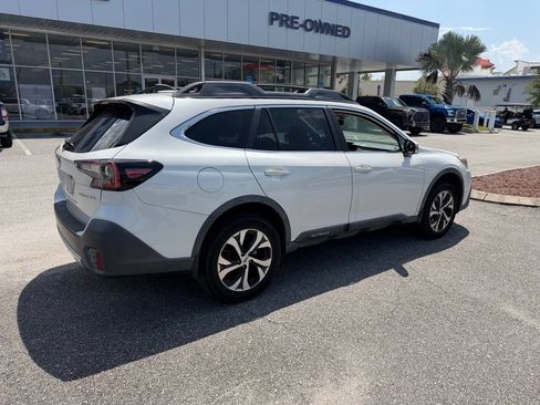 Used 2020 Subaru Outback Limited w/ Popular Package #2 AWD/4WD image 3